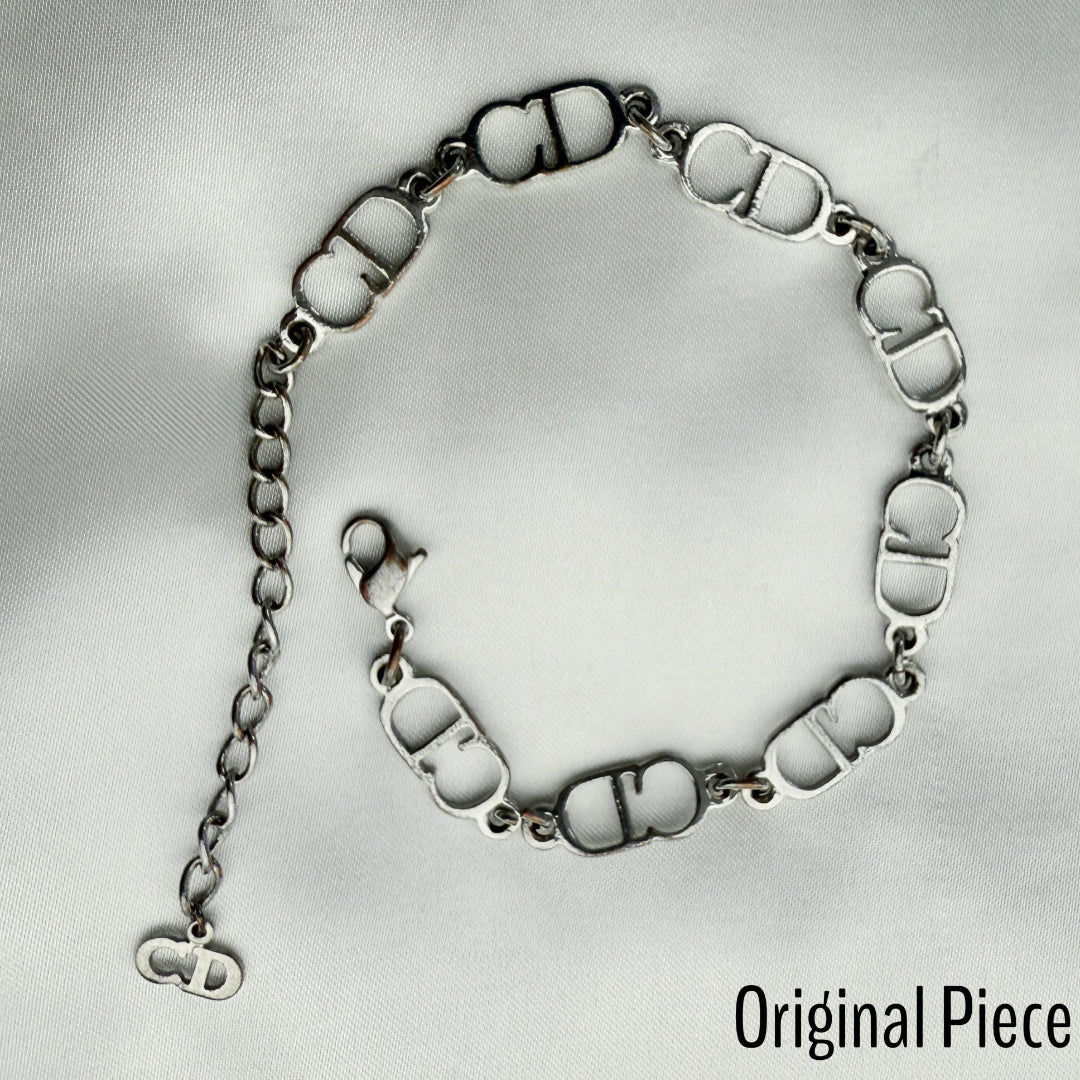 Silver Logo Pearl Choker