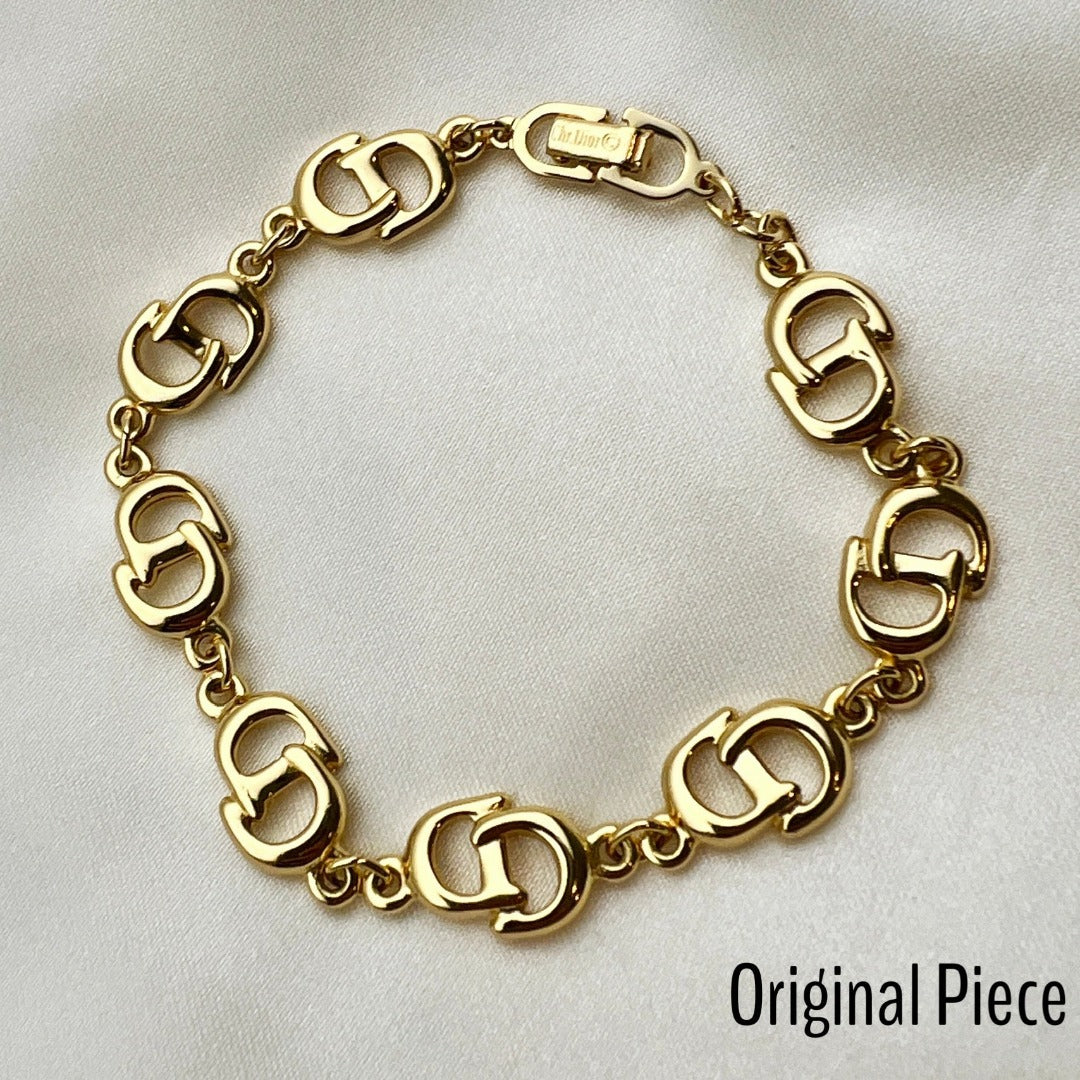 Gold Logo Pearl Choker