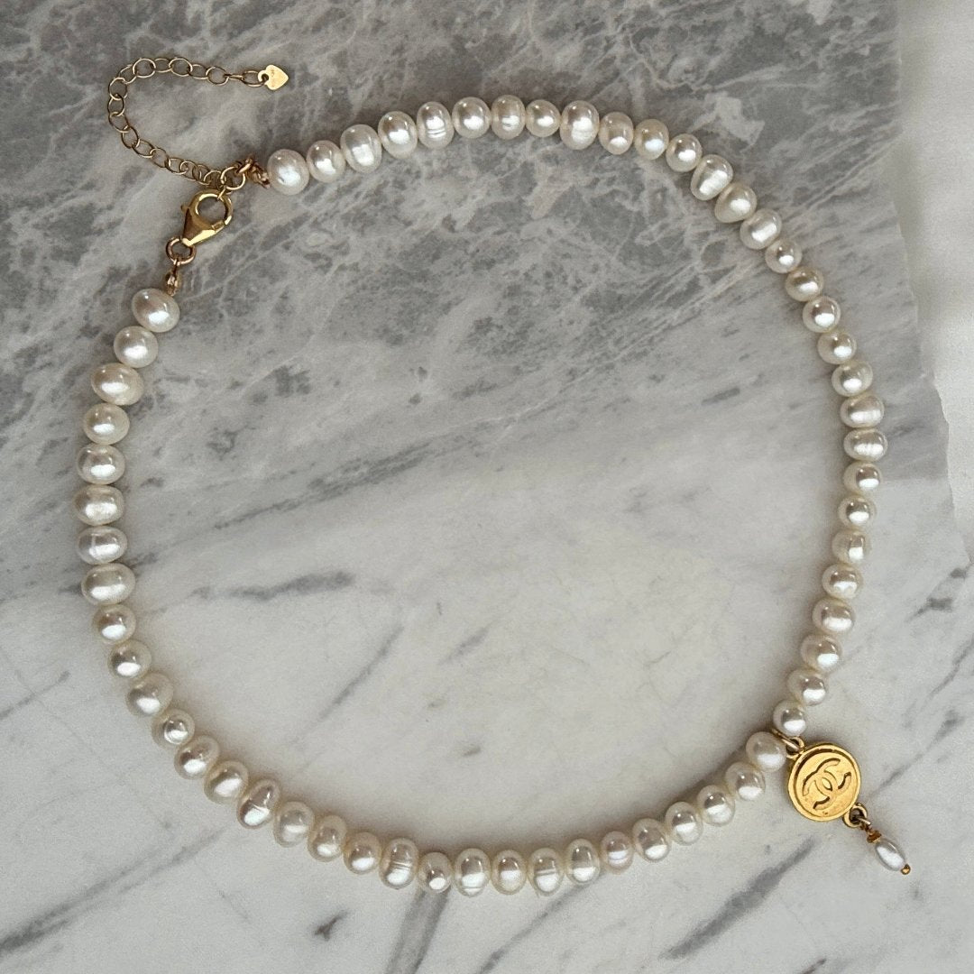 Gold Medallion Pearl Choker