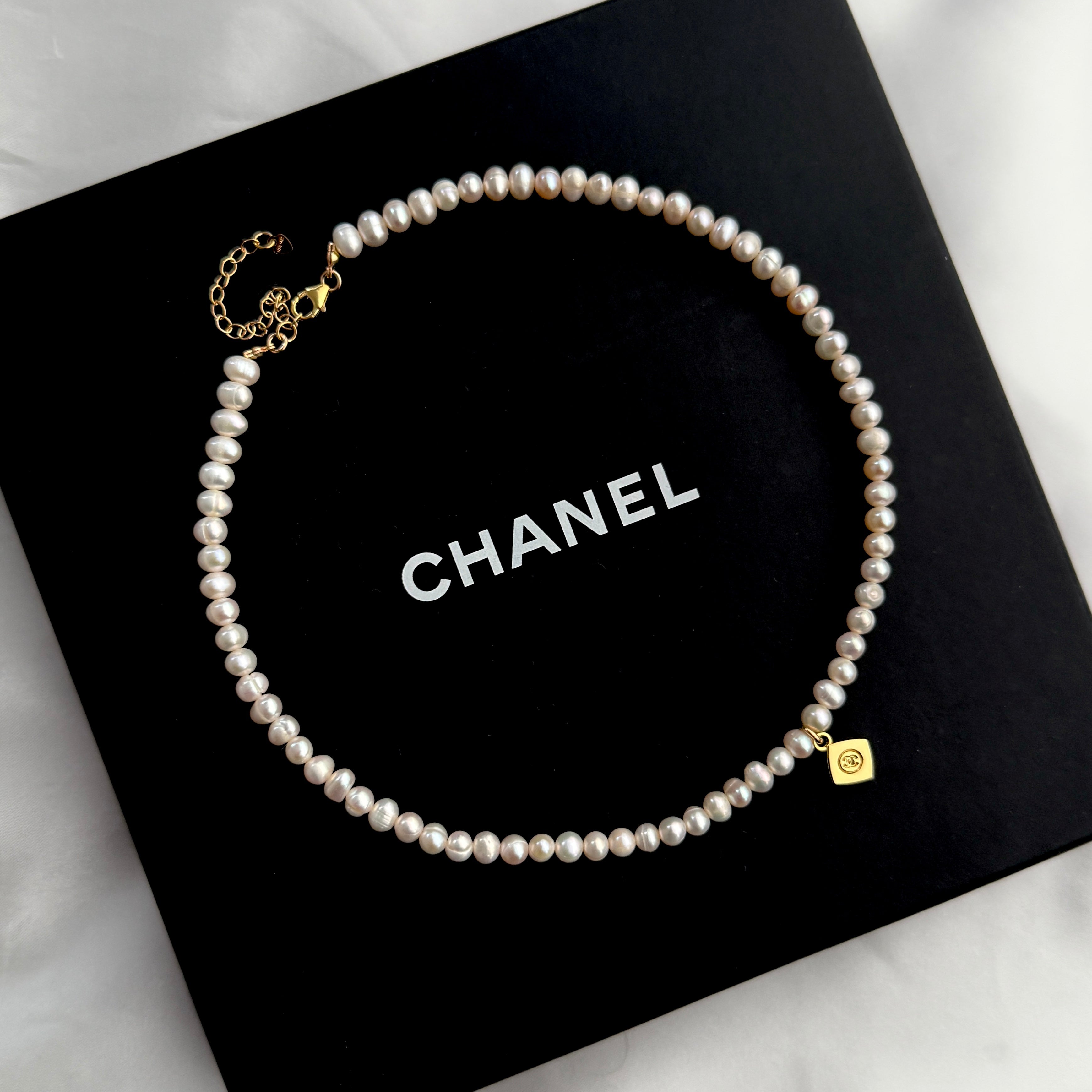 Mini Diamond Logo Pearl Choker