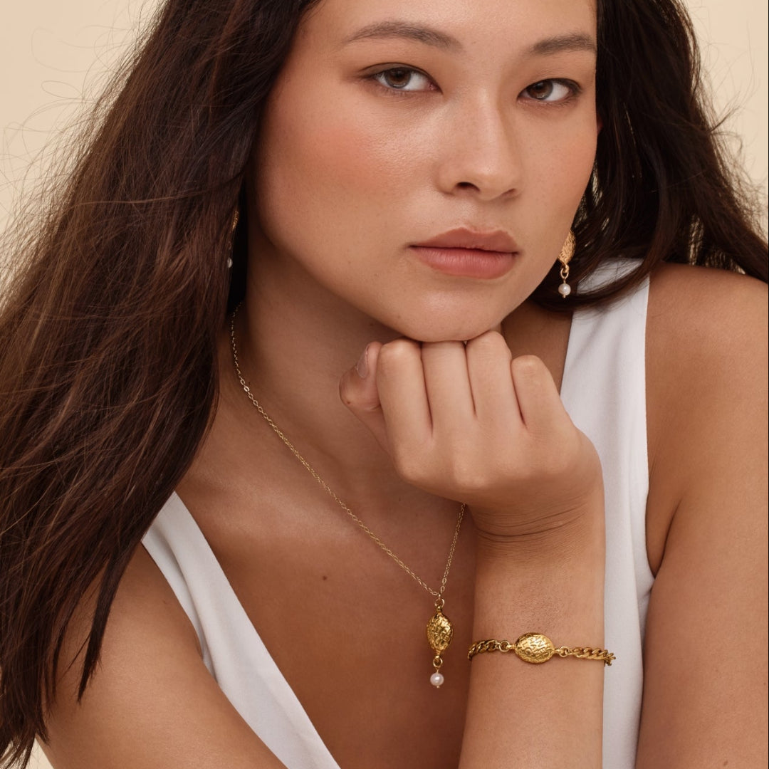 Gold Oval Printed Necklace with Pearl Drop