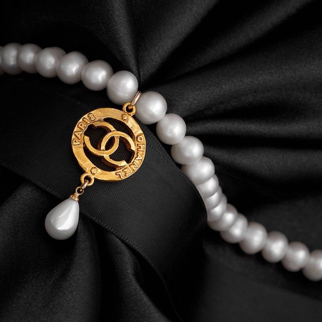 Statement Gold Round Logo Pearl Choker