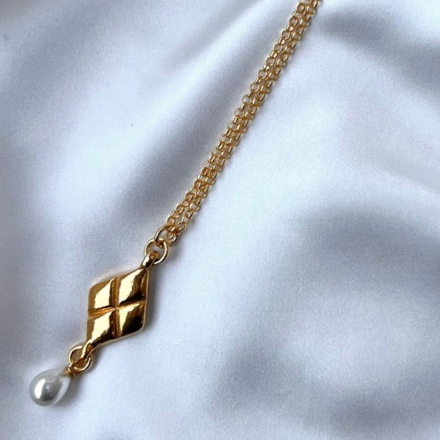 Gold Quilted Necklace with Pearl Drop