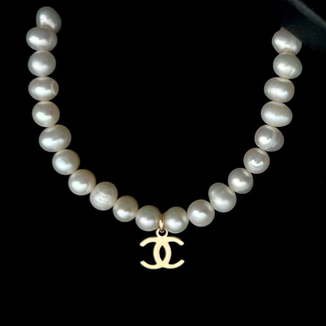 Pearl Choker with Mini Light Gold Logo Necklace