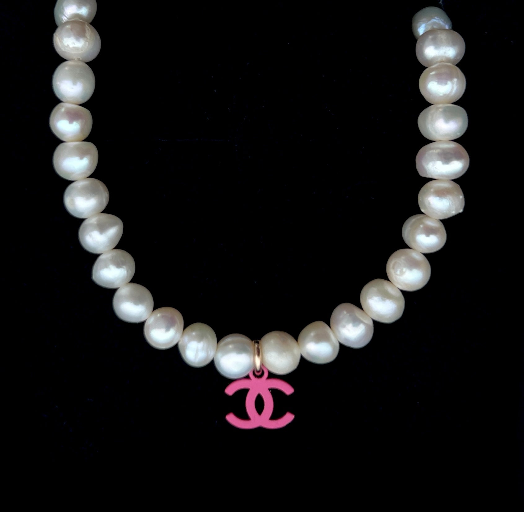 Pearl Choker with Mini Pink Logo Necklace