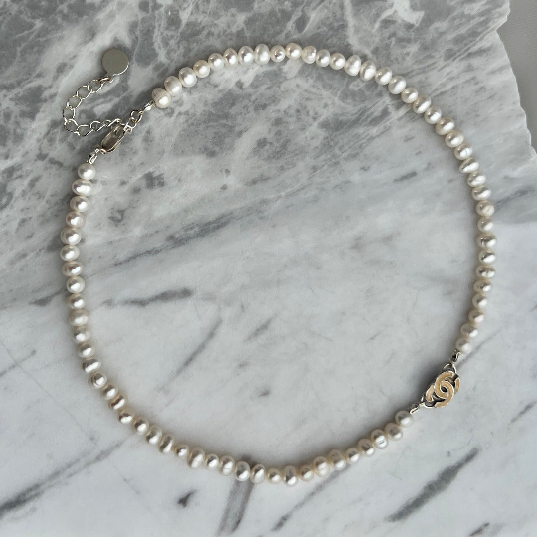 Silver Beige Logo Pearl Choker