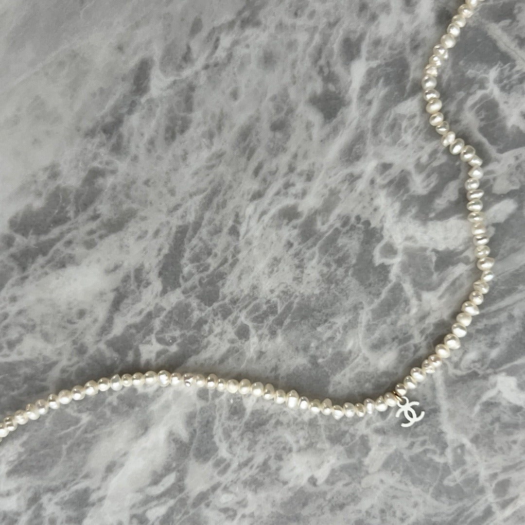 Mini Pearl Necklace with White Logo