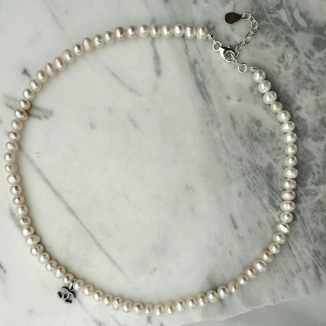 Mini Dark Silver Logo Pearl Choker