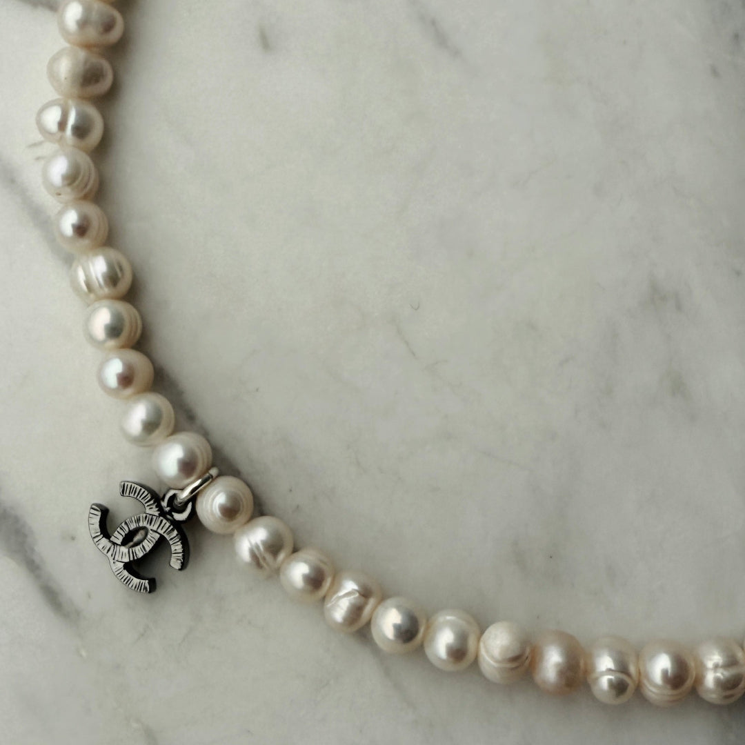 Pearl Choker with Dark Silver Textured Logo